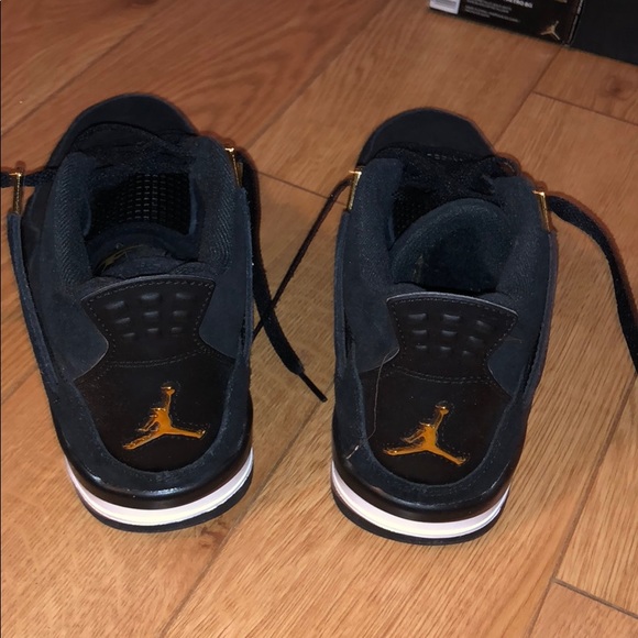 Retro 4 - Picture 4 of 6